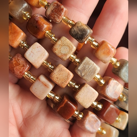 Stunning Genuine Coral Jade Cube Bead Bracelet Fossil Coral - Picture 1 of 4